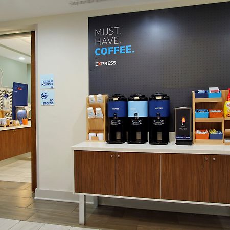 Holiday Inn Express Morgantown By Ihg Eksteriør billede