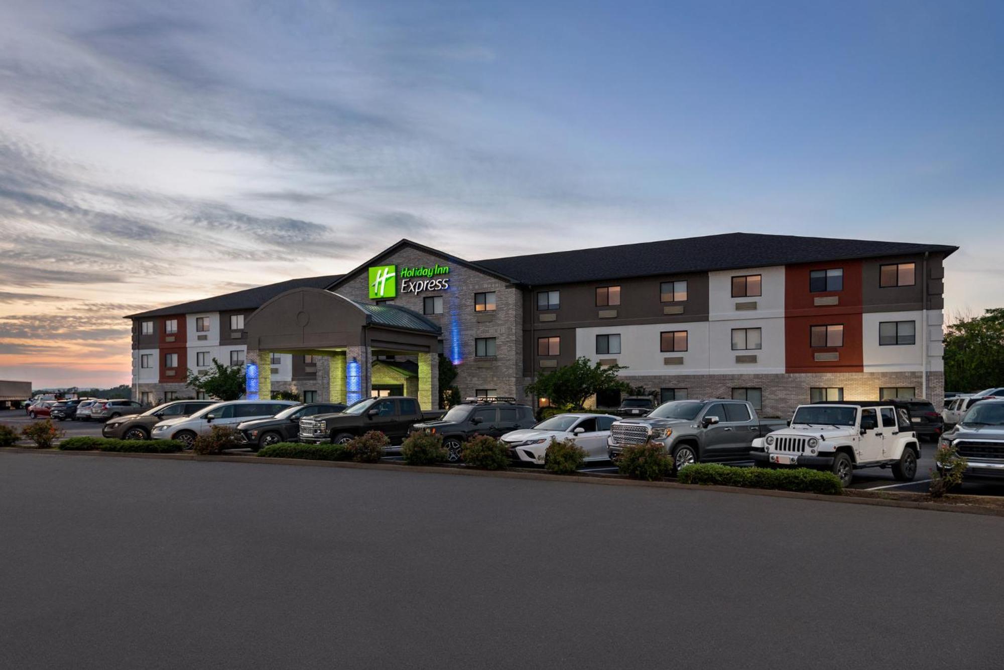 Holiday Inn Express Morgantown By Ihg Eksteriør billede